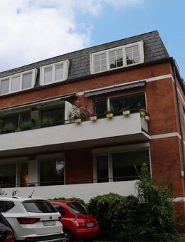 Schöne Dachgeschosswohnung plus Souterrain - Lübeck