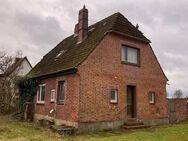 Sanierungsbedürftiges Einfamilienhaus mit großem Grundstück in Schneverdingen direkt am Naturschutzgebiet - Schneverdingen