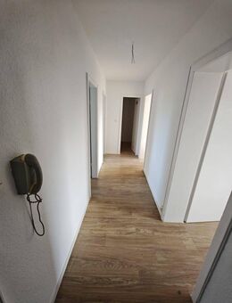 **sanierte 3-Zimmer-Wohnung mit Balkon** - Clausthal-Zellerfeld
