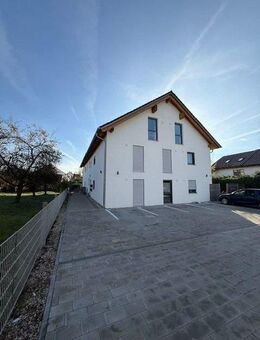 Freie 3-Zimmerwohnung mit Balkon- zzgl. Stellplätzen! - Rain (Regierungsbezirk Niederbayern)