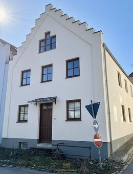 Historisches Stadthaus mit Donau-Blick in Vilshofen - Sanierungsprojekt mit Charme und Potenzia - Vilshofen (Donau)