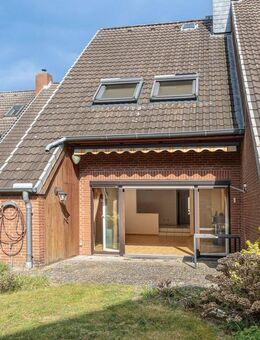 Versetztes Reihenmittelhaus mit sonnigem Garten - Geesthacht