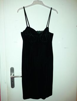 Dunkelgrünes Kleid mit Spagettiträgern in Größe 40 - Nürnberg