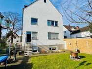 Freistehendes 3-4 Familienhaus in ruhiger Lage. Mit freier EG-Wohnung. Auch als Kapitalanlage geeignet. - Gelsenkirchen