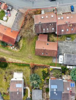 IMMONATION! Dreifamilienhaus mit Gewerbeeinheit in Stegaurach - Stegaurach