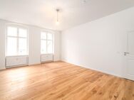 Hier zieht die Zukunft ein: 2-Zimmer-Altbauwohnung mit Balkon - Eigennutzung oder Kapitalanlage - Berlin