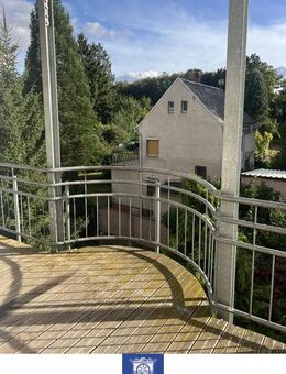Perfekte Wohnung mit Wohlfühlcharakter, schönem Balkon und Tageslichtbad! - Döbeln