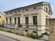 Mediterranes Wohnen in klassizistischer Villenhälfte - Potsdam