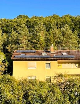 Energiesparendes Mehrfamilienhaus! Stadtnah, familienfreundlich, großes Grundstück & viel Raum im Dachgeschoß & Keller für individuelle Entfaltung! Ba - Bad Kissingen