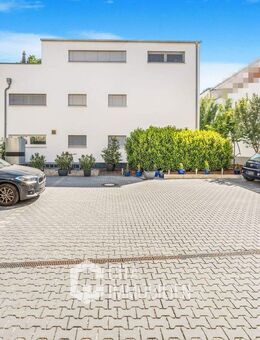 Neuwertiges Mehrfamilienhaus mit 4 Wohneinheiten in begehrter Lage Frankfurt-Preungesheim - Frankfurt (Main)