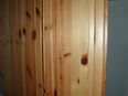 Zum Verkauf steht ein schöner ECHT-HOLZ- ECKSCHRANK*NEUWERTIG* = 300,00 in 25469