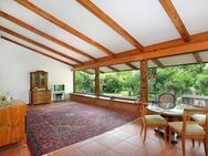 Großzügiges Grundstück (2.200qm)mit Architektenhaus aus den 70ern zur Sanierung - Essenbach
