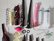 Sextoy-Sammlung gebraucht (Analplugs, Spritzen, Liebeskette, Analdusche) - Aschaffenburg