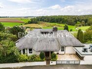 Elegante Villa mit Charme und unverbaubarem Blick ins Grüne - Zirndorf