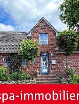 Einfamilienhaus mit Einliegerwohnung und Carport im Herzen von Oevenum - Oevenum