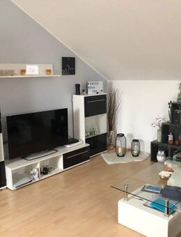 Gepflegte Dachgeschosswohnung mit Terrasse und Stellplätze in Uelsen - Uelsen