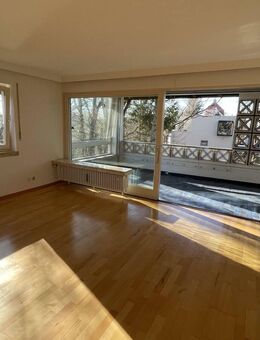 Idyllisch gelegene 3,5-Zimmer-Wohnung mit gr. Südbalkon und Garage in MM-Stadtteil ZU VERMIETEN! - Memmingen