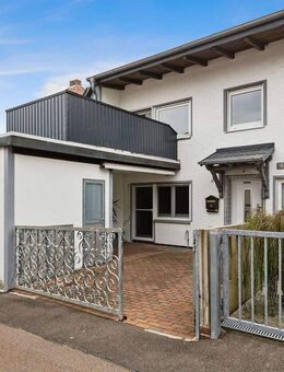 Haus kaufen in Amberg-Luitpoldhöhe - Zweifamilienhaus mit PV-Anlage, Garten & Doppelgarage - Amberg