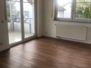 Sonnige 2,5 Zimmerwohnung - 72 m² -mit schönem Balkon- Gröningen - Satteldorf