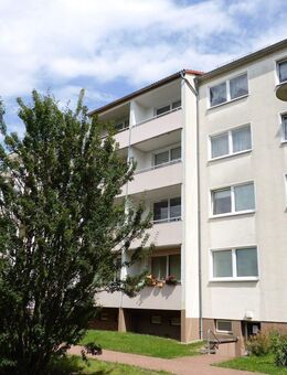 Dreiraumwohnung mit Balkon in idyllischer Wohnanlage - Eisleben (Lutherstadt)