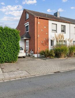 Familienfreundliche Doppelhaushälfte mit großem Garten in Neukirchen-Vluyn - Neukirchen-Vluyn