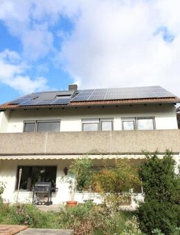 Stilvolles Haus für WG suchende Studenten in Erlangen mit Terrasse und Balkon - 7 Zimmer - Erlangen