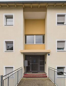 Geräumige 2- Zimmer Etagenwohnung mit Balkon - Passau