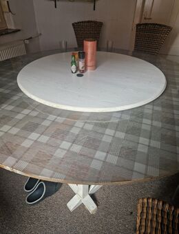 Runder Esszimmertisch - Extertal