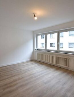 Wohnen mit Balkon! Renovierte 2-Zimmer-Whg in Essen-Altendorf - Essen