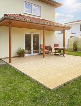 7-Zimmer-Haus mit Terrasse, Garage & Garten in naturnaher Villenlage - Potsdam