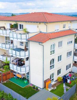 Wohlfühlwohnung in ruhiger Lage am Feldrand – 3,5 Zimmer mit Sonnenbalkon & TG-Stellplatz - Freiberg (Neckar)