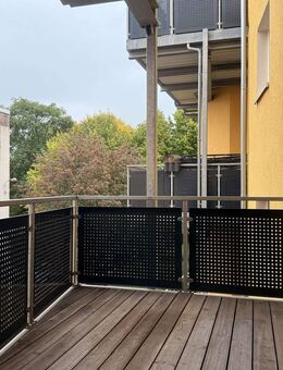 freundliche 5,5-Raum-Wohnung mit großem Sonnenbalkon - Innenstadt - Zwickau