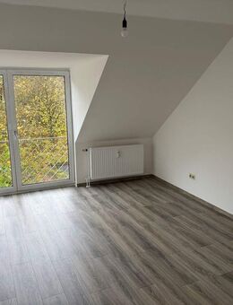 Platz für die Familie - frisch renovierte 3-Zimmer-Wohnung am Hageberg - Wolfsburg