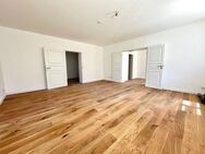 Traumhafte Altbauwohnung im Erstbezug nach Sanierung Einmalige Lage in der Freyung! - Landshut