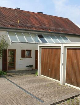 Reutlingen-Ohmenhausen, Idyllisches Einfamilienhaus in Top-Randlage, großem Grundstück und Doppelgarage - Reutlingen