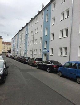 Top renovierte 2,5-Zimmer-Wohnung mit Balkon in ruhiger Lage - Nürnberg
