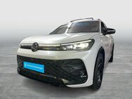 VW Tiguan, 2.0 TDI R-Line, Jahr 2024 - Idstein