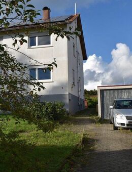 DHH mit 1.073 m² Grundstück - Dach, Fenster, Heizung erneuert - Auf dem Stiegel - Albstadt