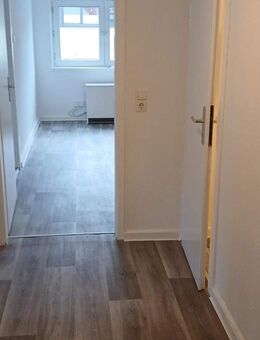 AB SOFORT: Gemütliche 3-Zimmer-Dachgeschosswohnung im Zentrum! - Bad Gandersheim