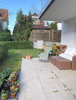 Schicke und moderne Eigentumswohnung mit Terrasse, Gartenanteil und Außenstellplatz in Jena - Jena