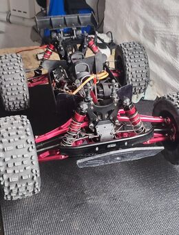 Ferngesteuertes Auto Arrma Notorious 6s - Halle (Saale)