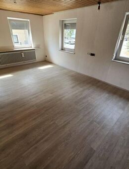 Großzügiges Zweifamilienhaus in guter Lage von Herbrechtingen - Herbrechtingen