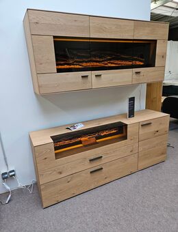 Hartmann Rruna. Wohnwand Sideboard. Vitrine. Schrank. Sofa. - Schloß Holte-Stukenbrock