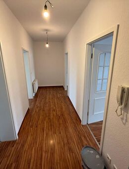 Große, helle 3-Raum Wohnung mitten im Zentrum von Auerbach! - Auerbach (Vogtland)
