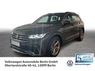 VW Tiguan, 2.0 TDI R-Line, Jahr 2022 - Berlin