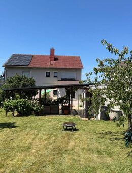 TOP! Ruhig gelegenes Zweifamilienhaus mit schönem Garten! - Karben