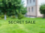 Secret Sale! Charmantes Einfamilienhaus mit großem Garten! Viel Potenzial - separates Baugrundstück) - Augsburg