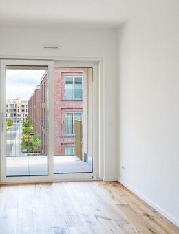 +++ Modernes Wohnen am Wasser - 3-Raumwohnung mit Loggia und traumhaftem Elbblick +++ - Dresden