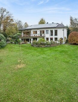 Anwesen mit zwei Einfamilienhäusern umgeben von Wald und Ländereien in begehrter Lage von Overath - Overath