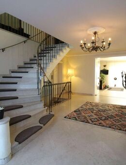 Großes Einfamilienhaus mit 70er Jahre Charme in toller Lage sucht neue Eigentümer mit Vision - Schönkirchen